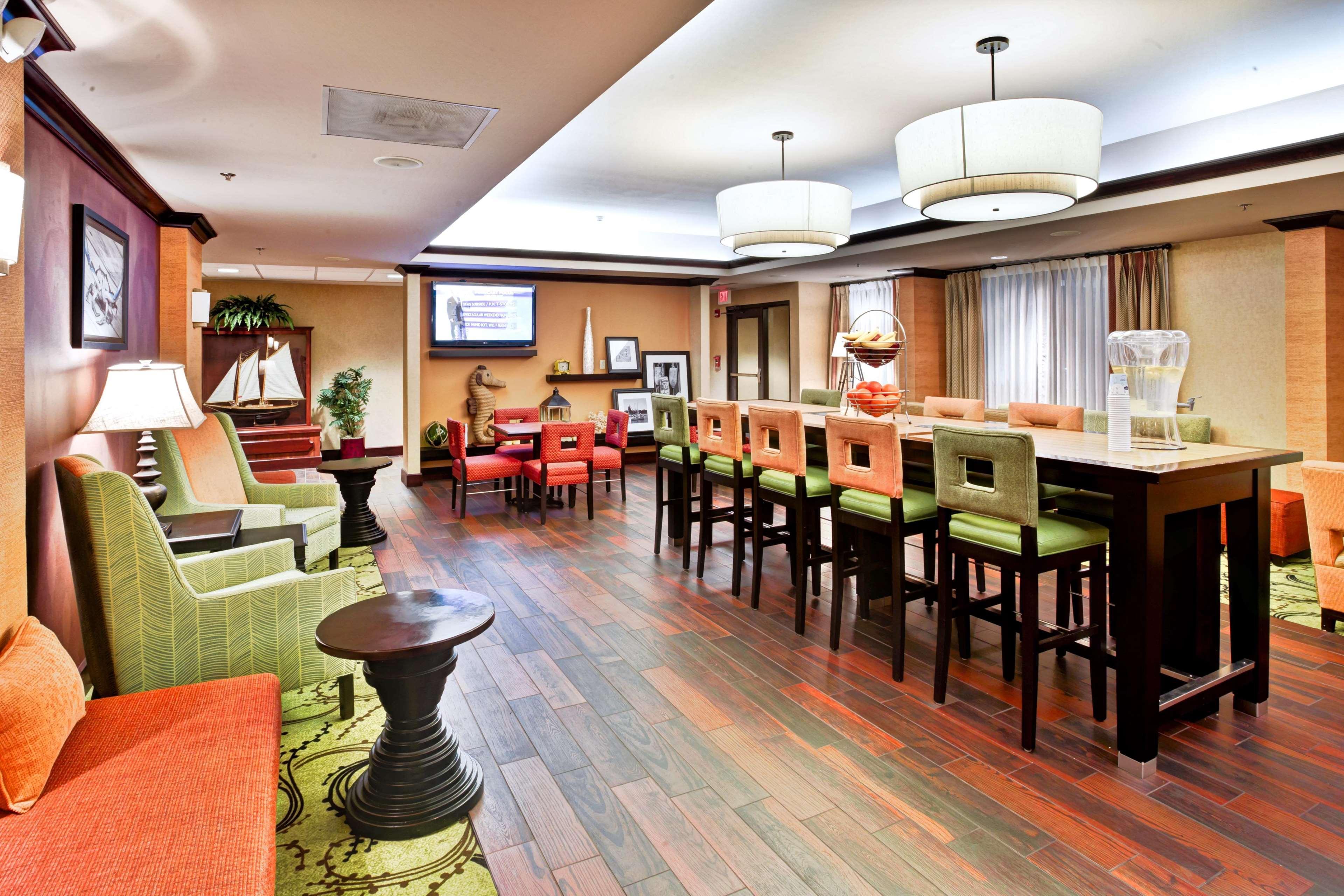 Hampton Inn Сийконк Екстериор снимка