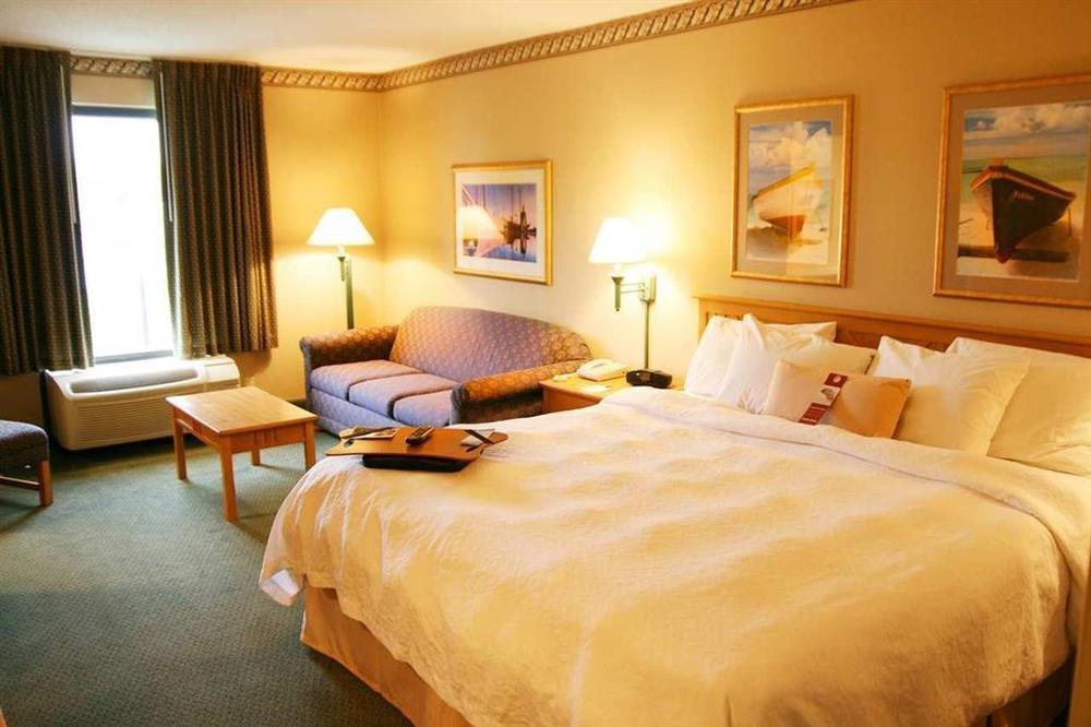 Hampton Inn Сийконк Стая снимка